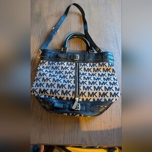 Michael Kors Black and Cream Shoulder Bag